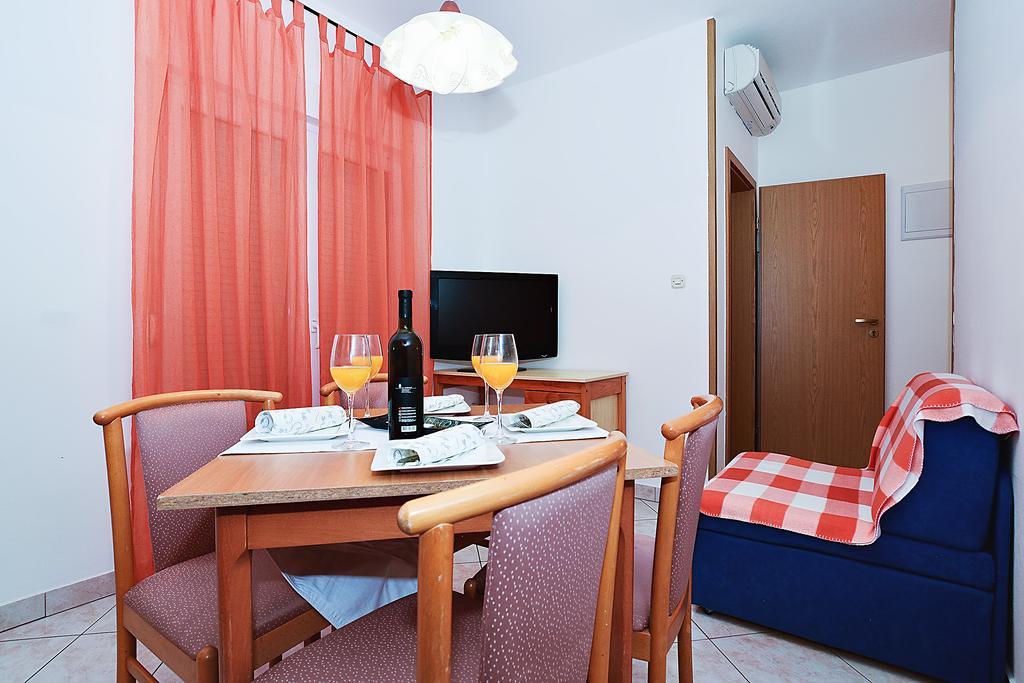 Apartments Lucija Sukošan Extérieur photo