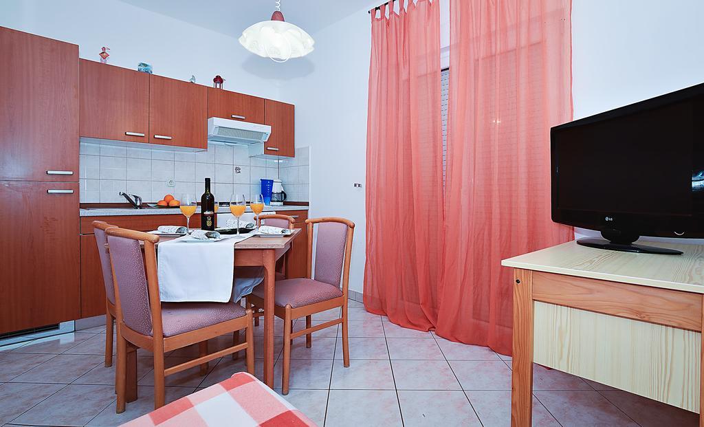 Apartments Lucija Sukošan Extérieur photo