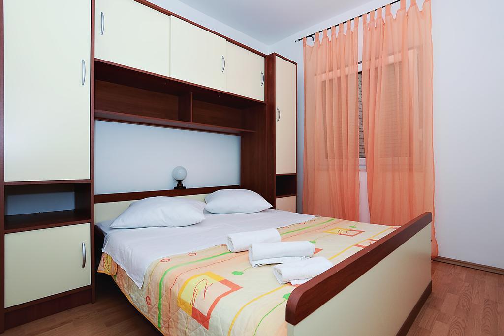 Apartments Lucija Sukošan Extérieur photo